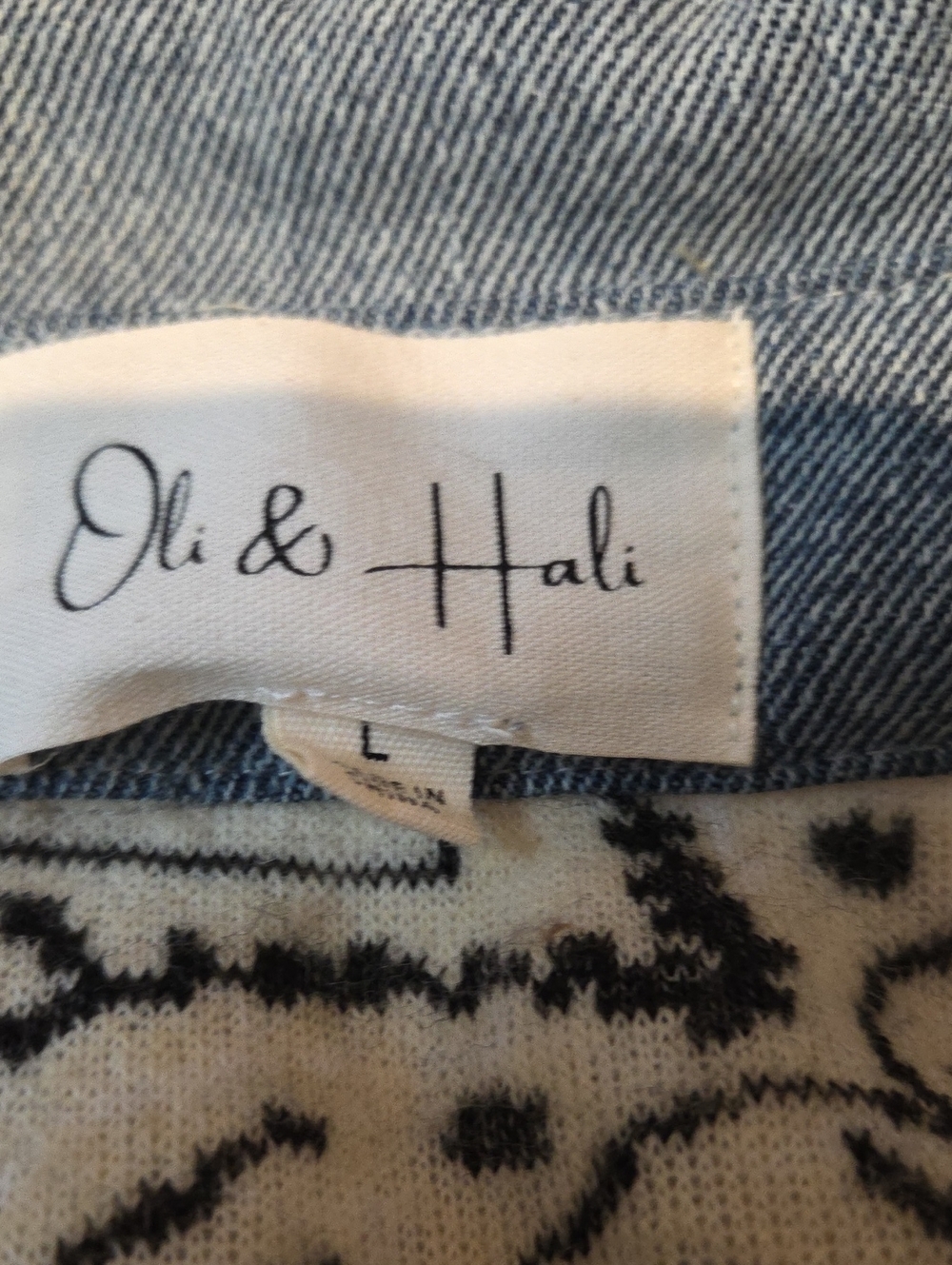 Oli & Hali New Bandana Print Sherpa Jacket - Picture 6 of 8